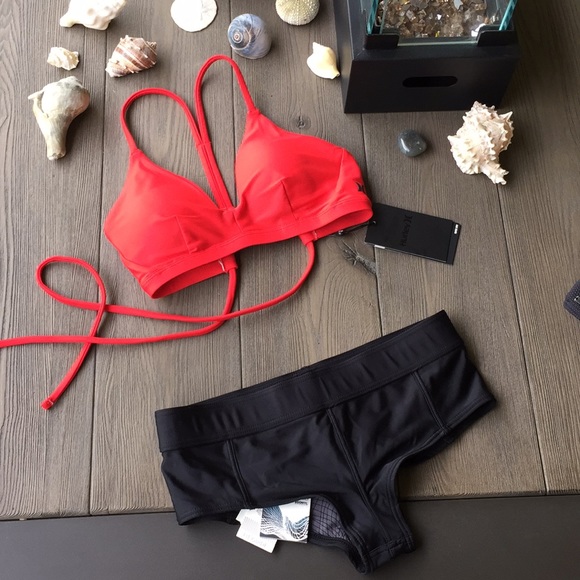 Hurley bikini - Picture 5 of 8